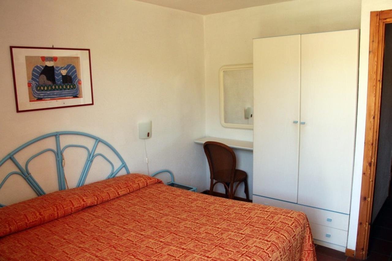 Residence Portolaconia Appartamenti Cannigione Eksteriør bilde